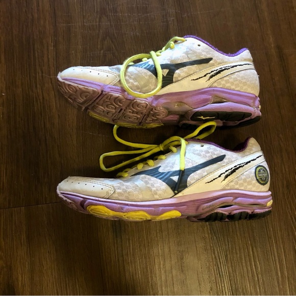 Mizuno Wave Rider 17 Running Shoe Size 6.5 - Picture 3 of 11